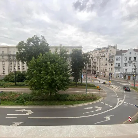 Comfortable In Centrum Apartment *